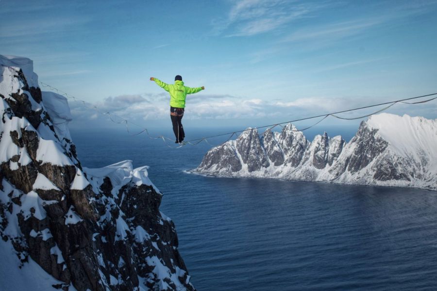 slackline highline friedi kühne norway arctic