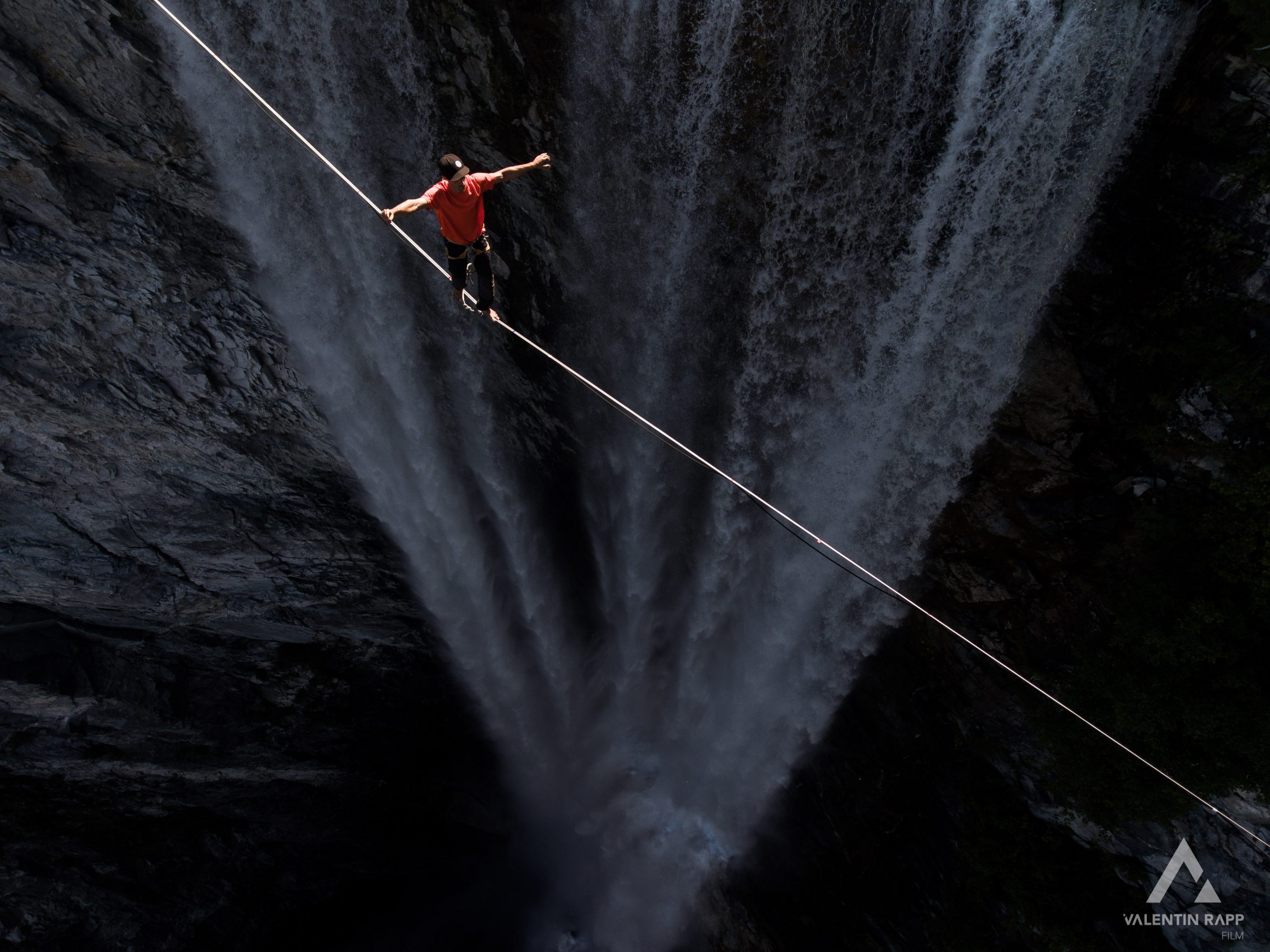 slackline highline friedi kühne hunlen falls